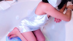Luxyry super hairy girl in the bath tub